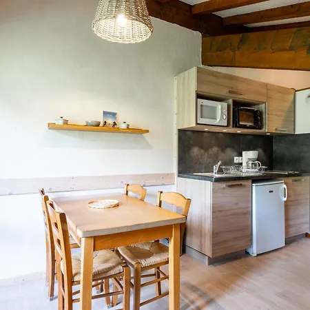 Apartament 11 - Les Warrens *