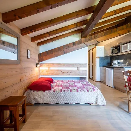11 - Les Warrens Apartmán *